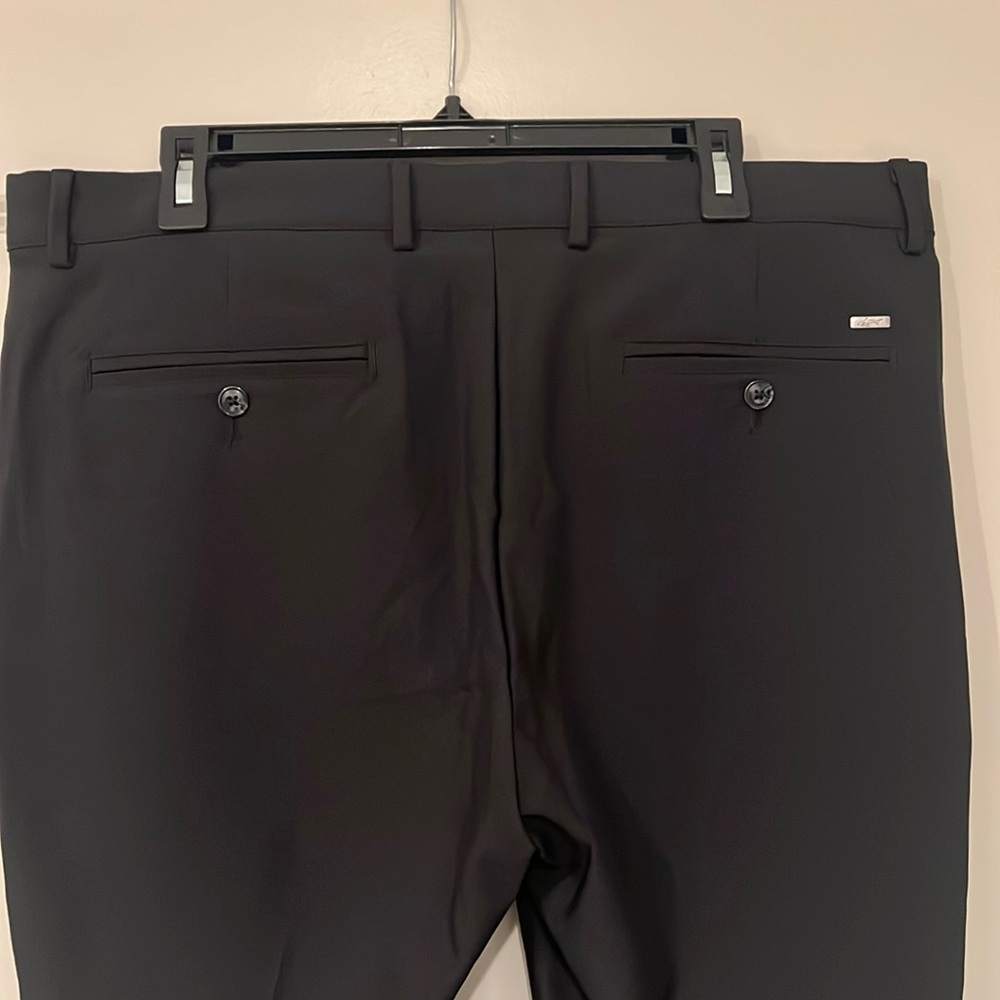 NEW without tags Greg Norman Golf Pants 36x30 Black